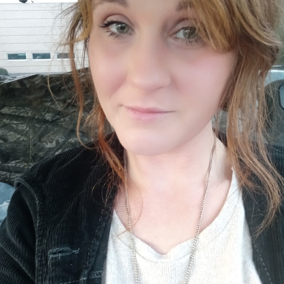 Meet your Posher, Beee - Picture 2 of 7